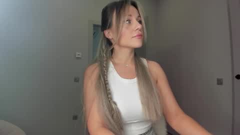 Alice online show from 09-10-25, 03:34