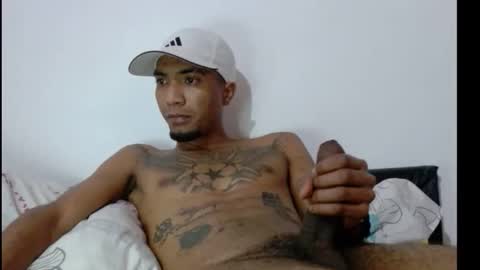 Snapshot of comoseria1927realg4life chatting on 12-14-25, 05:02 comoseria1927realg4life online show from 12-14-25, 05:02