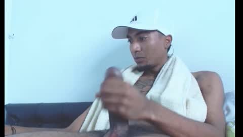 Snapshot of comoseria1927realg4life chatting on 12-17-25, 02:45 comoseria1927realg4life online show from 12-17-25, 02:45