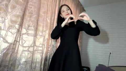 Bella  online show from 10-08-25, 01:20