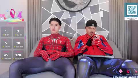 Snapshot of confi17_latin chatting on 10-22-25, 12:33 Damian and Daniel online show from 10-22-25, 12:33