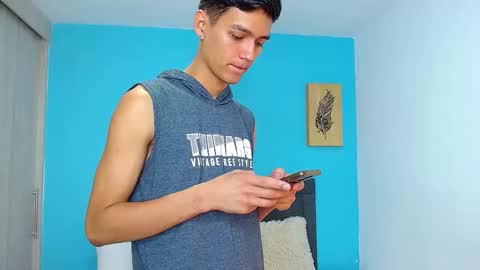 Snapshot of connor_garrett chatting on 02-10-25, 08:21 Connor online show from 02-10-25, 08:21