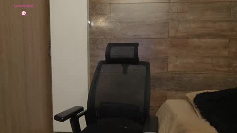 connor_h1 online show from 01-17-26, 03:33