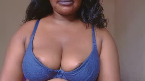 Snapshot of conny685249 chatting on 02-12-25, 10:35 conny online show from 02-12-25, 10:35