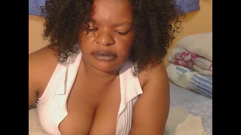 Snapshot of conny685249 chatting on 09-09-25, 11:32 conny online show from 09-09-25, 11:32