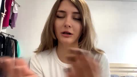 Snapshot of constancefanny chatting on 02-16-26, 12:56 Amelia online show from 02-16-26, 12:56