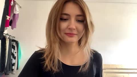 Snapshot of constancefanny chatting on 03-01-26, 12:18 Amelia online show from 03-01-26, 12:18