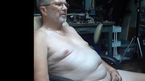 Snapshot of constantbater57 chatting on 10-02-25, 03:46 conastantbater57 online show from 10-02-25, 03:46