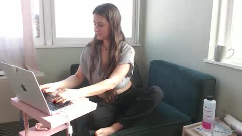 ANR Mommy online show from 12-03-25, 05:11