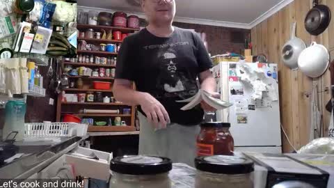 Snapshot of cookieliquor chatting on 09-13-25, 08:52 Cookie - I do cooking streams occasionally. Next stream  online show from 09-13-25, 08:52