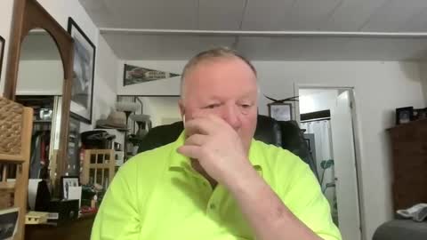 Snapshot of cookoosnest chatting on 01-07-25, 01:06 cookoosnest online show from 01-07-25, 01:06