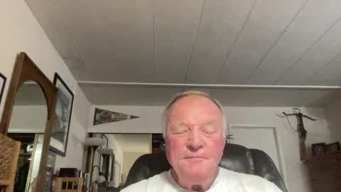 Snapshot of cookoosnest chatting on 09-26-25, 03:21 cookoosnest online show from 09-26-25, 03:21