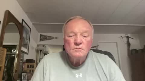 Snapshot of cookoosnest chatting on 10-21-25, 04:57 cookoosnest online show from 10-21-25, 04:57