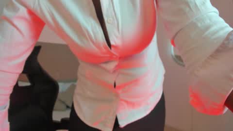 C O R A  L online show from 11-28-25, 02:36