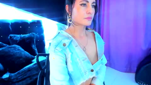 Coral  online show from 02-04-25, 07:22