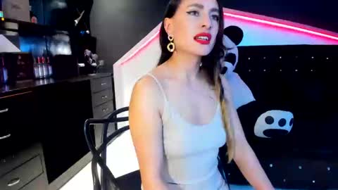 Coral  online show from 03-04-25, 03:37