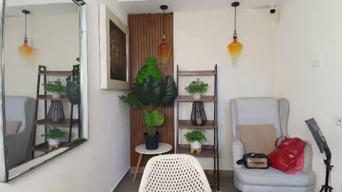 Coral online show from 10-04-25, 11:08