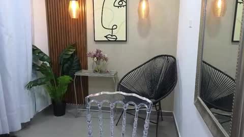 Coral online show from 12-18-25, 11:16