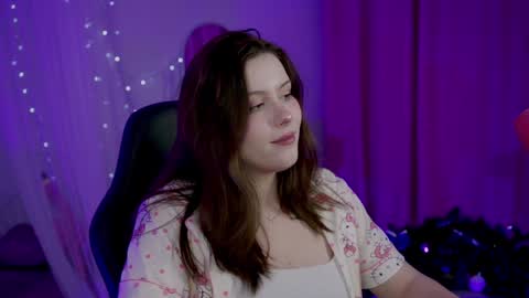 little girl who is always right or Coraline online show from 12-25-24, 08:29