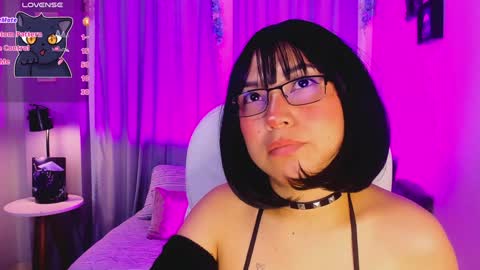 Coral Stefani online show from 01-25-25, 03:51