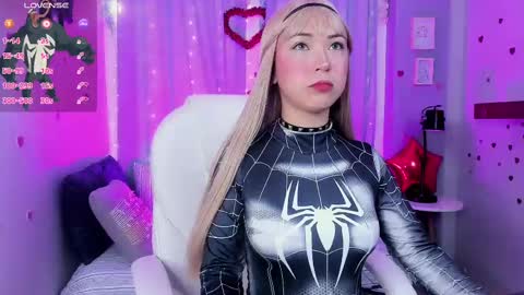 Coral Stefani online show from 02-19-25, 06:22