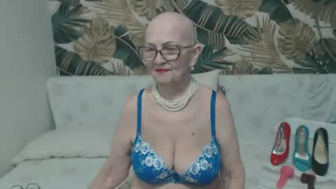 Snapshot of corssika chatting on 06-19-26, 06:34 corssika online show from 06-19-26, 06:34