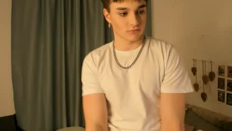 Snapshot of cosmicflirt chatting on 02-27-26, 08:42 Henry online show from 02-27-26, 08:42