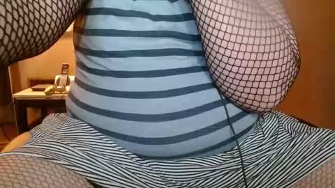 Snapshot of cosmicjones88 chatting on 12-28-24, 01:06 cosmicjones88 online show from 12-28-24, 01:06