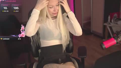 Elli online show from 04-22-26, 09:05