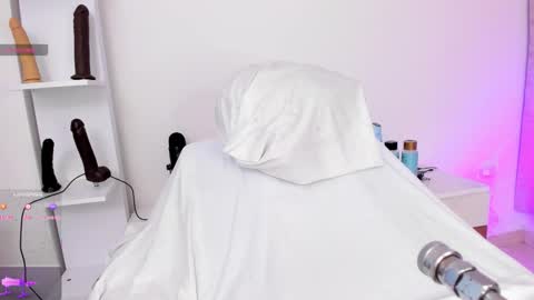 Maria  online show from 11-02-25, 05:26