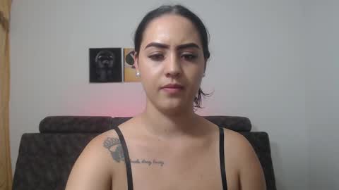  ALEJANDRO Y EMILY  online show from 02-28-25, 11:01