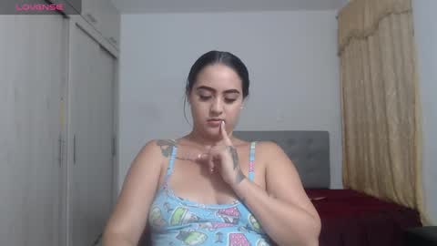  ALEJANDRO Y EMILY  online show from 10-07-25, 12:30