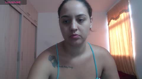  ALEJANDRO Y EMILY  online show from 10-15-25, 09:15