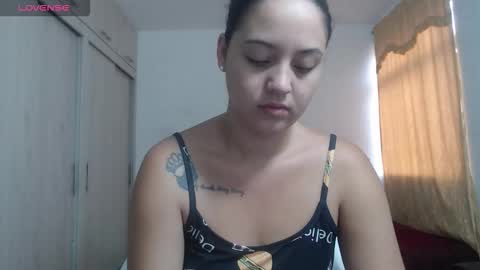 Snapshot of couple_sexandlove chatting on 10-26-25, 12:55 ALEJANDRO Y EMILY online show from 10-26-25, 12:55