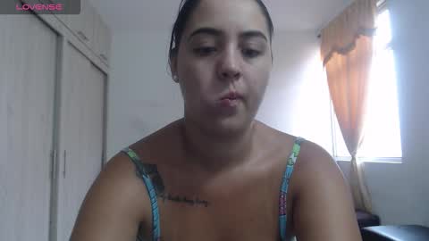 Snapshot of couple_sexandlove chatting on 11-16-25, 03:39 ALEJANDRO Y EMILY online show from 11-16-25, 03:39