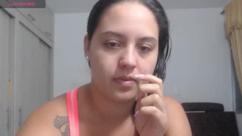 Snapshot of couple_sexandlove chatting on 11-30-25, 12:14 ALEJANDRO Y EMILY online show from 11-30-25, 12:14