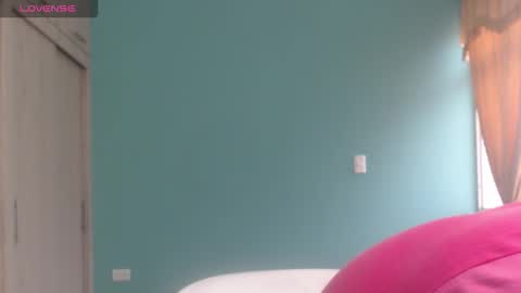 Snapshot of couple_sexandlove chatting on 12-15-25, 12:31 ALEJANDRO Y EMILY online show from 12-15-25, 12:31