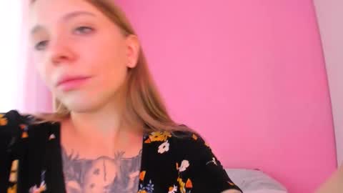 Snapshot of couple_tatts chatting on 01-14-26, 06:08 TIm and Kate online show from 01-14-26, 06:08