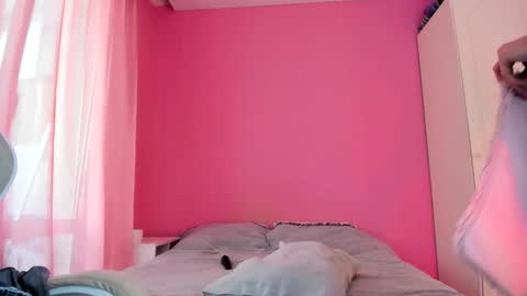 Snapshot of couple_tatts chatting on 02-18-26, 05:47 TIm and Kate online show from 02-18-26, 05:47