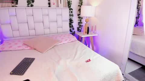 lola y juan online show from 12-14-25, 03:45