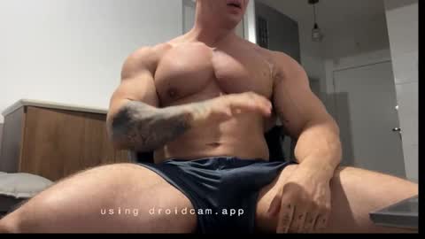 couplemuscle40 online show from 11-01-25, 11:18