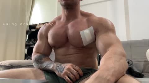 couplemuscle40 online show from 11-20-25, 02:17