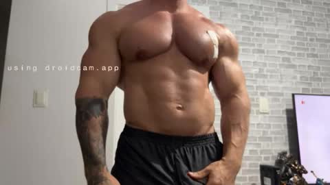 couplemuscle40 online show from 12-01-25, 06:24