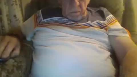 Snapshot of courieral1 chatting on 09-10-25, 08:31 courieral1 online show from 09-10-25, 08:31