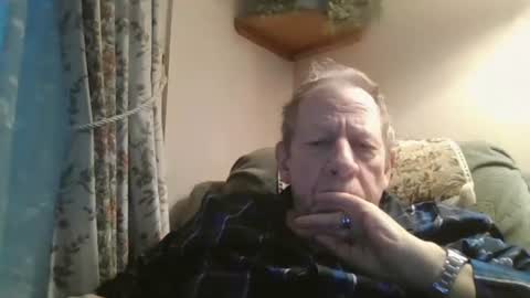 Snapshot of courieral1 chatting on 12-15-25, 07:45 courieral1 online show from 12-15-25, 07:45