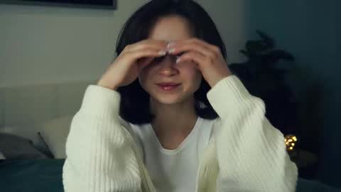 Snapshot of coventinaashfield chatting on 01-28-25, 07:32 Yui online show from 01-28-25, 07:32
