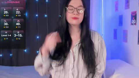 Snapshot of coy_amina_ chatting on 02-21-25, 05:13 Lilith online show from 02-21-25, 05:13