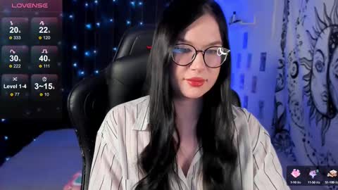 Snapshot of coy_amina_ chatting on 03-04-25, 09:43 Lilith online show from 03-04-25, 09:43