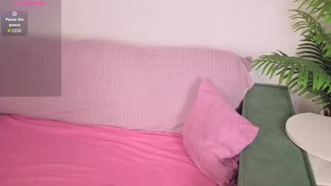 Snapshot of coy_emo_princess chatting on 08-07-26, 01:35 coy_emo_princess online show from 08-07-26, 01:35