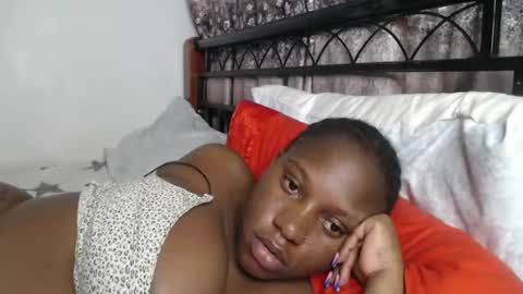 Erykah online show from 10-25-25, 10:37